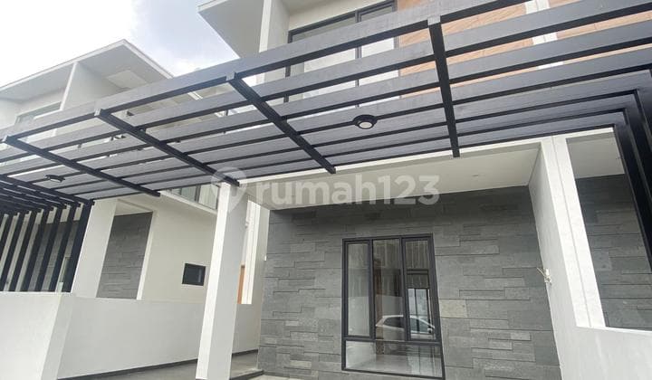 Rumah di Geger kalong Bandung siap huni view hijau dekat lembang