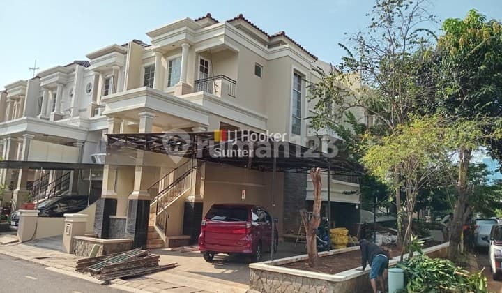 Corner House for Sale in Gading Grande, Kelapa Gading, North Jakarta