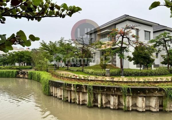 Rumah Hoek Jual, Jl. Piano, Pantai Indah Kapuk 2, Jakarta Utara