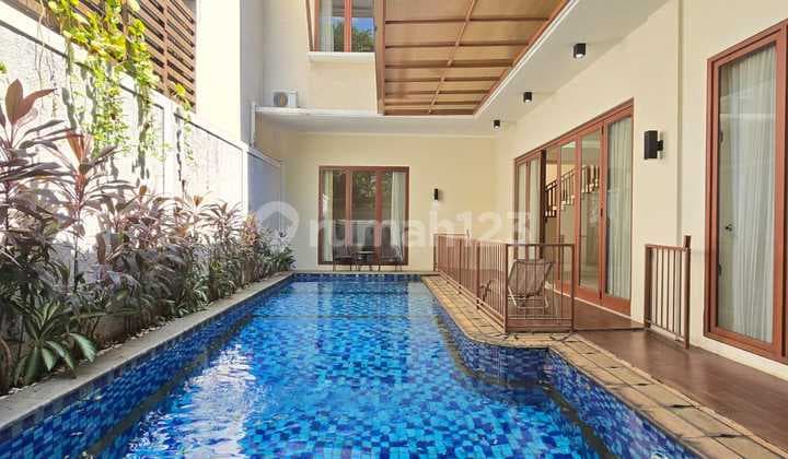 Disewakan Rumah Cantik dan Terawat Area Kemang