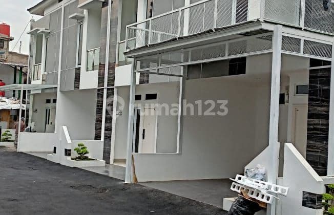 Rumah Minimalis Modern 2 Lt Di Jl Pisangan Baru Selatan Jakarta Timur