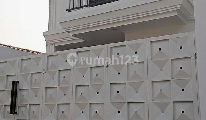 Rumah Baru 2Lt Minimalis Modern di Cempaka Putih Tengah Jakarta Pusat