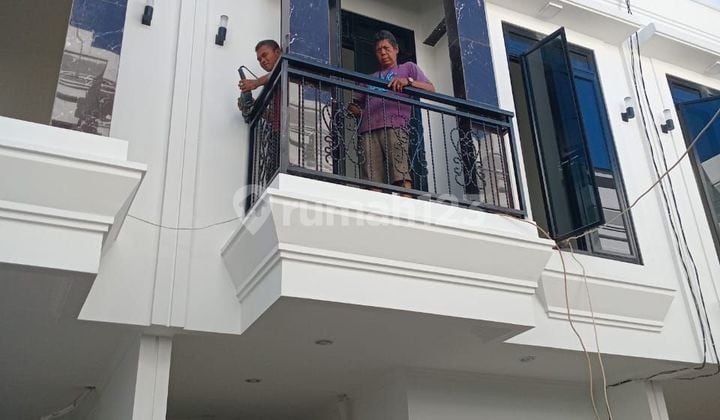 Rumah Minimalis Modern 2 Lt Di Jl Cempaka Putih Barat Jakarta Pusat