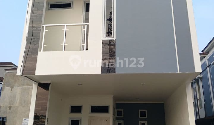 Rumah 2 Lt Di Jalan Pisangan Baru Selatan , Jatinegara Jakarta-Timur