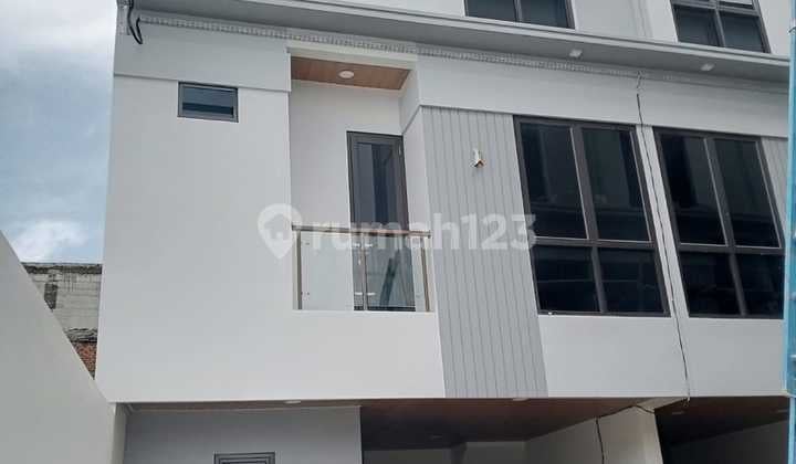 Rumah Baru Minimalis Modern 3 Lt Di Rawasari Jakarta Pusat