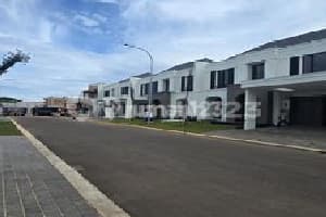 Rumah 4 Kamar Ac Central Ada Kamar Bawah di Gremacy Alam Sutera
