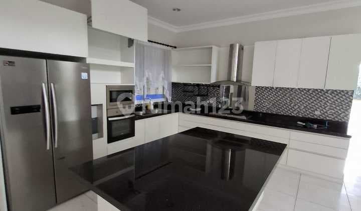 Exclusive Furnished 4-Bedroom House in De Park BSD-No Brokerage