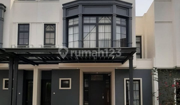 Nice House4 Bedrooms7 Air Conditioners with Attic Room in Summarecon Serpong-No Brokerage