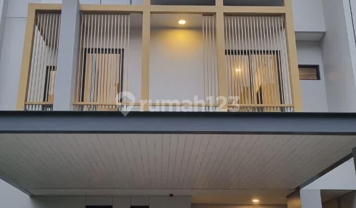 New Luxury 4-Bedroom House BSD City Eonna -Aerra
