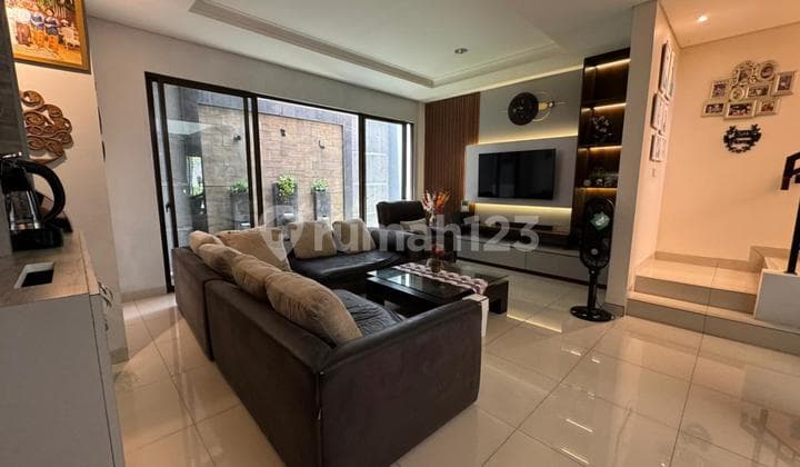 Furnished 4-Bedroom North-Facing House at Eminent Bsd-No Cobroke