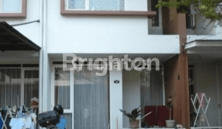 Rumah asri 2 lantai di Istana Regency Sudirman, Bandung