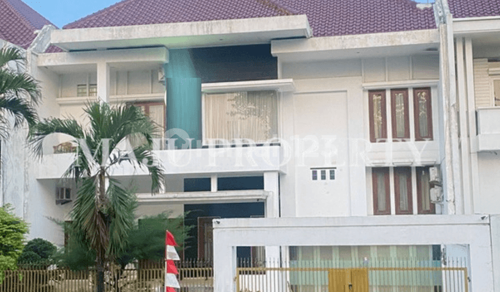 Rumah Mewah di Kota Wisata, Siap Huni