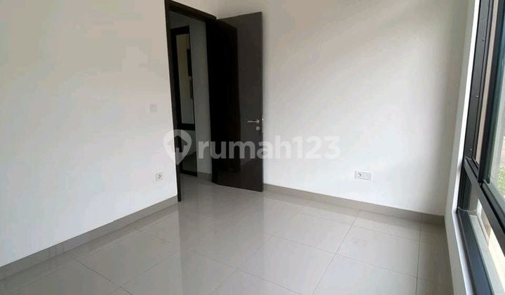 Rumah Town House Green Royal Jakarta Barat Ada Ac