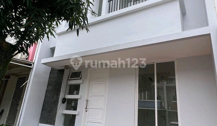 2-Story House in Topaz Tangerang Pondok Hijau Golf Cluster, North-Facing
