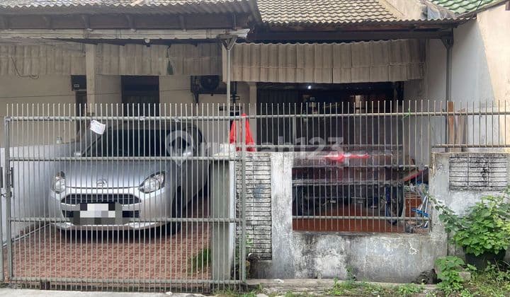 For Sale House in Kosambi Baru, West Jakarta, South Facing