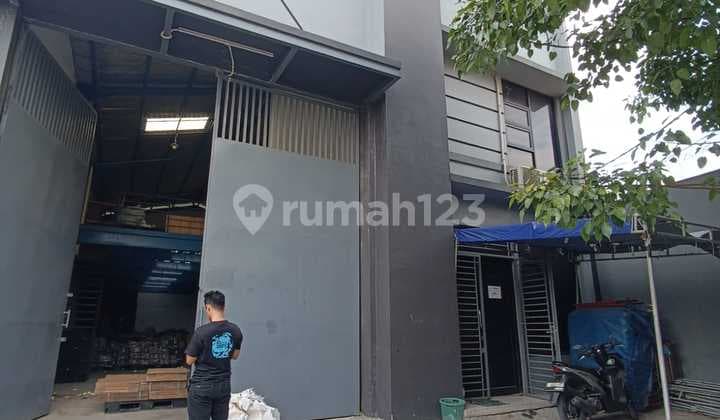 Gudang Bagus di Peternakan Kapuk Jakarta Barat 2000 M2