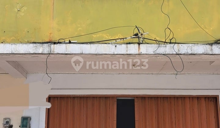 For Rent: 2-Story Shop House Facing a Busy Street Location