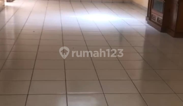 Rumah 2 Lantai. Siap Huni. Bebas Banjir. Dekat Sekolah. Dekat Pasar.