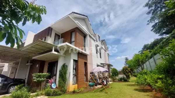 For Sale Hoek Burgundy House Ready to Occupy Summarecon Bekasi