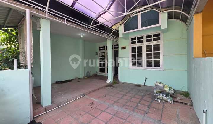 Disewakan Rumah 1,5 Lantai Di Area Plamongan Indah