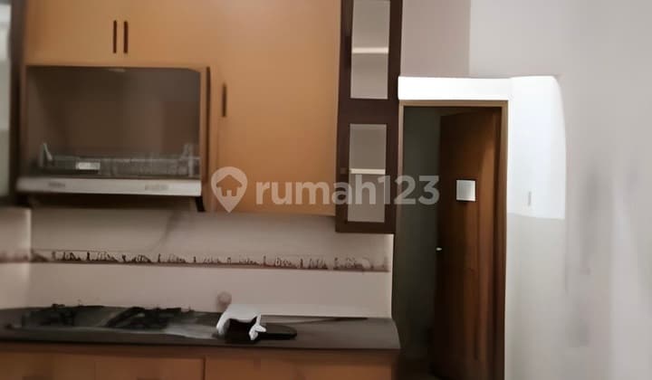 For Rent 2-Story Shop House in Gang Warung Area, Semarang