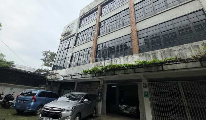 Jual Ruko 3 Lantai Spacious di Jakarta Pusat