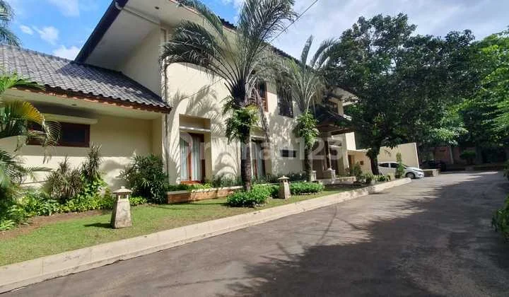 Properti Eksklusif di Pejaten dengan Desain Indah Dekat Kemang dan Kuningan