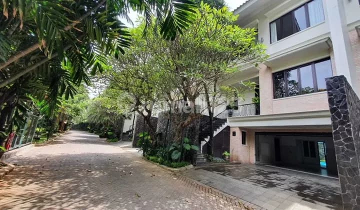 2-Story Townhouse in Kemang near Senopati and Kuningan