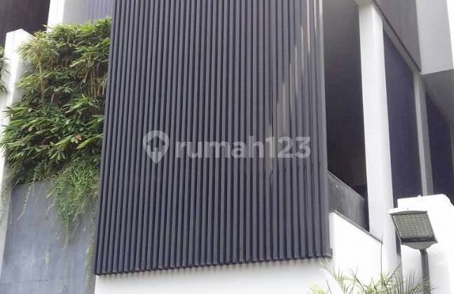 Rumah Mewah Minimalis di Cilandak, Fasilitas Lengkap
