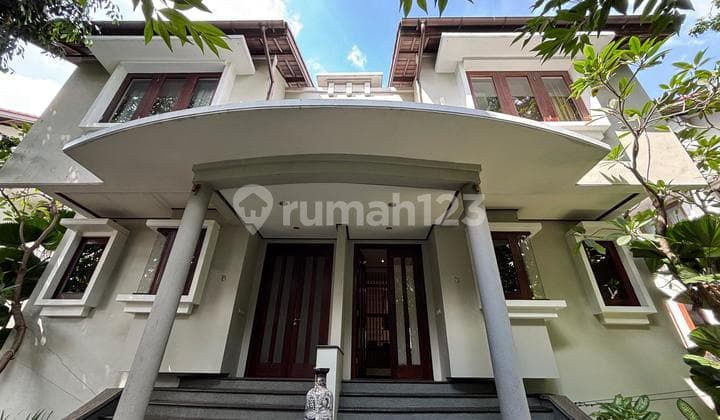 Sewa Townhouse Mewah Fasilitas Lengkap di Cipete