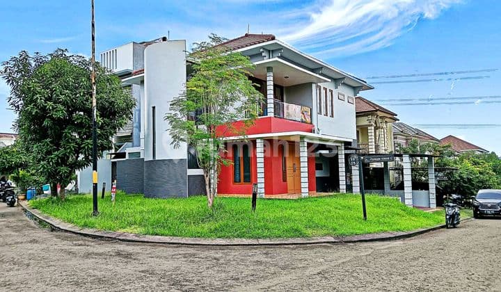 Rumah Hook 2 Lantai Legenda Wisata Cibubur Zona Napoleon