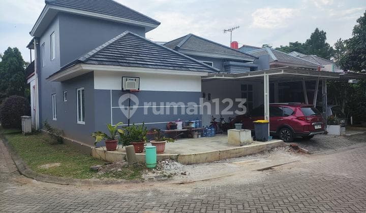 Rumah Hook 1,5 Lantai Grand Cibubur Country di Jual Cepat