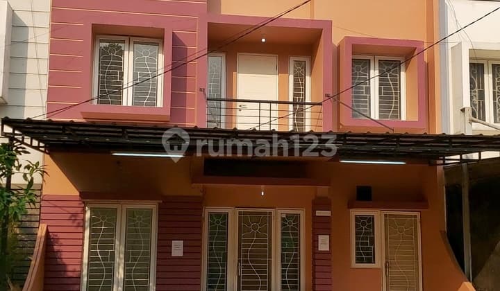 Rumah 2 Lantai Siap Huni Raffles Hills Cibubur di JUAL