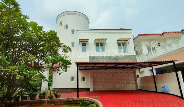 Rumah Hook Mewah Classy Fully Furnished Kota Wisata di Jual