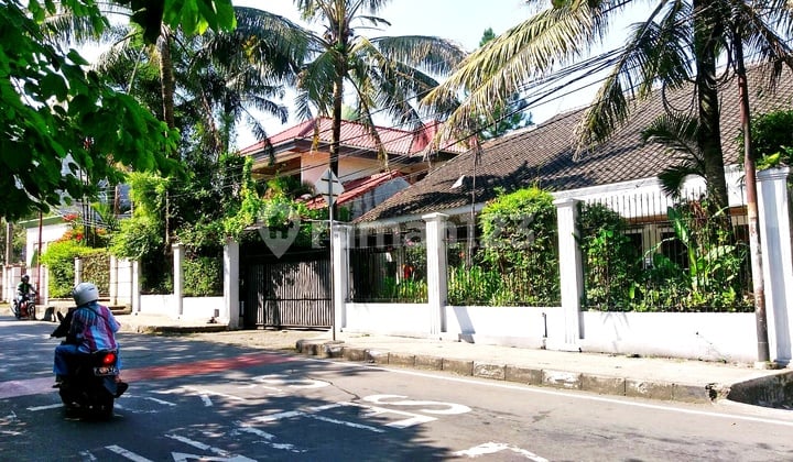 For Quick Sale: Strategic, Green, and Spacious House in the Center of Bogor City