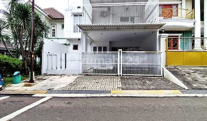 Rumah Full Renov Boulevard Legenda Wisata Cibubur di Jual