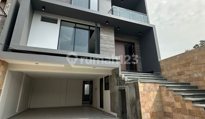Rumah Baru Modern Minimalis Splitlevel Babatan Pratama Surabaya