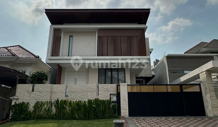 Rumah Mewah Modern Minimalis Private Lift Citraland Surabaya