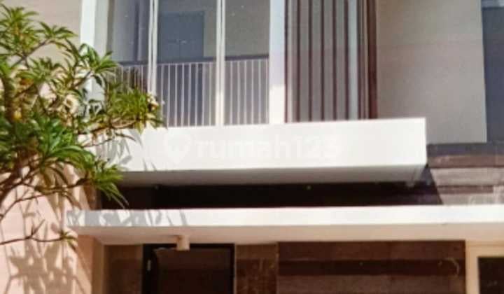 Rumah 2 Lantai Siap Huni Pelican Hill Citraland Surabaya Barat