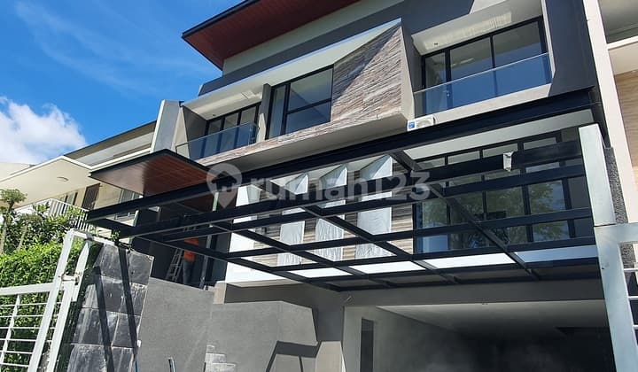 Rumah New Furnish Bukit Golf International Citraland Surabaya Barat