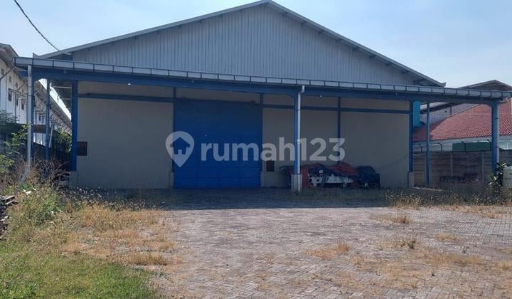 Warehouse in Good Condition, Palem Watu, Menganti