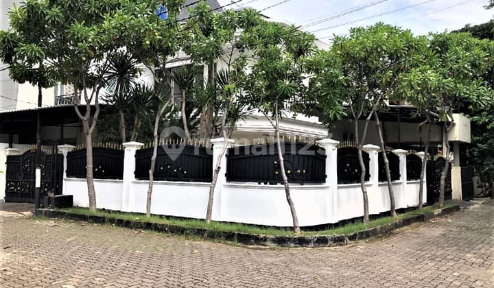 Rumah Hook Sunter Bisma Paradise STS Agung Permai 2LT Depan Taman