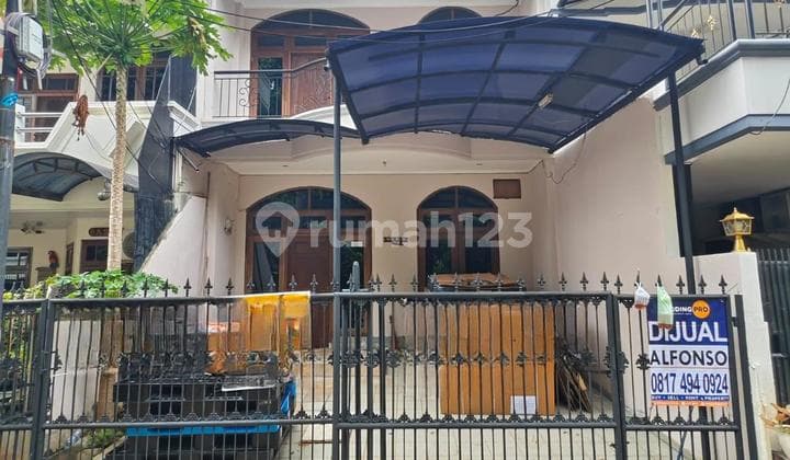 Gading Ayu Janur Elok Molek Kopyor 2-Story House in Kelapa Gading