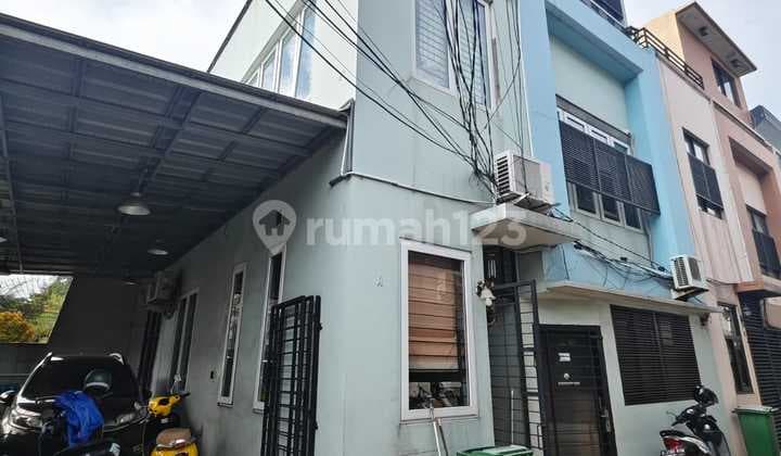 Townhouse Rasamala Tomang 3LT Siap Huni