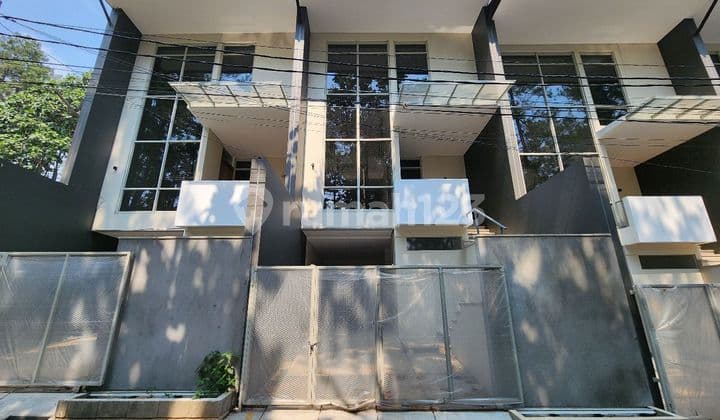 Rumah dekat Setraduta Murah di Bandung Utara SHM