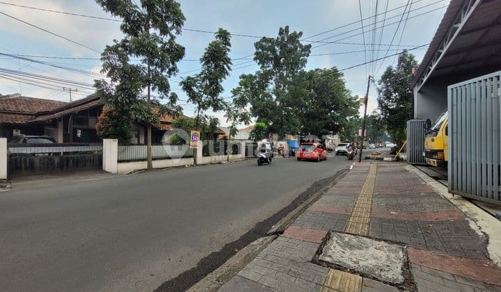 Main Road Sriwijaya BKR House, Strategic Land for Business.