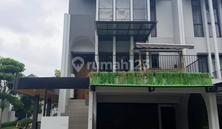 Aether Greenwich Hook House with Pool in BSD