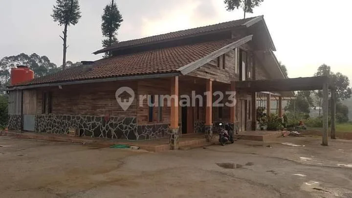 Villa plus kebun lemon california di pangalengan