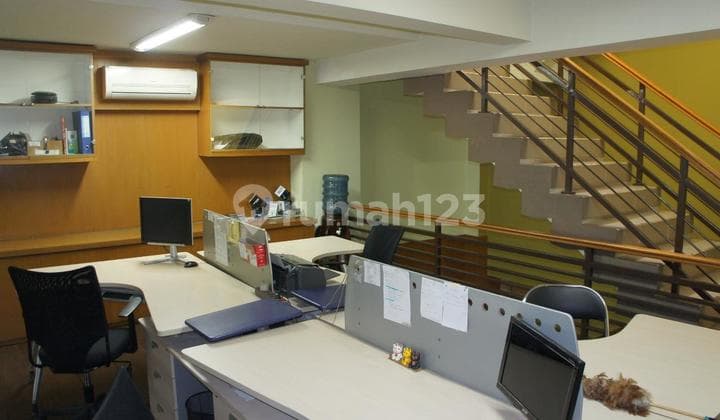 Rent Commercial / Office Space in Sayap Braga, Central Bandung City