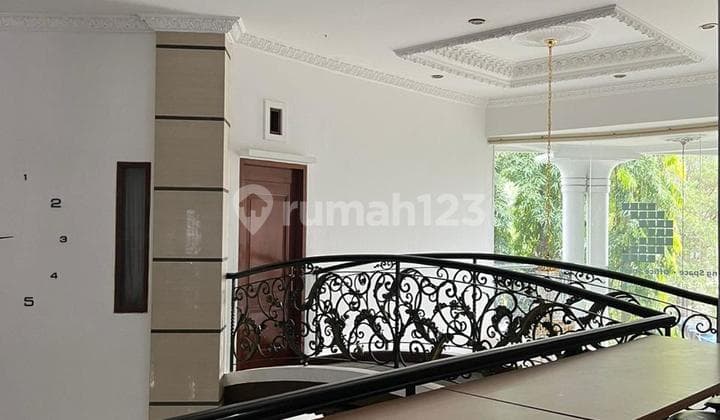 Jual Rumah Mewah / Ruang Usaha di Sayap Dago Bandung Kota